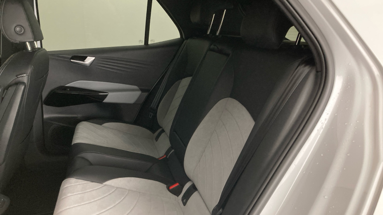 Volkswagen ID.3 150kW Tour Pro S 77kWh 5dr Auto Electric Hatchback